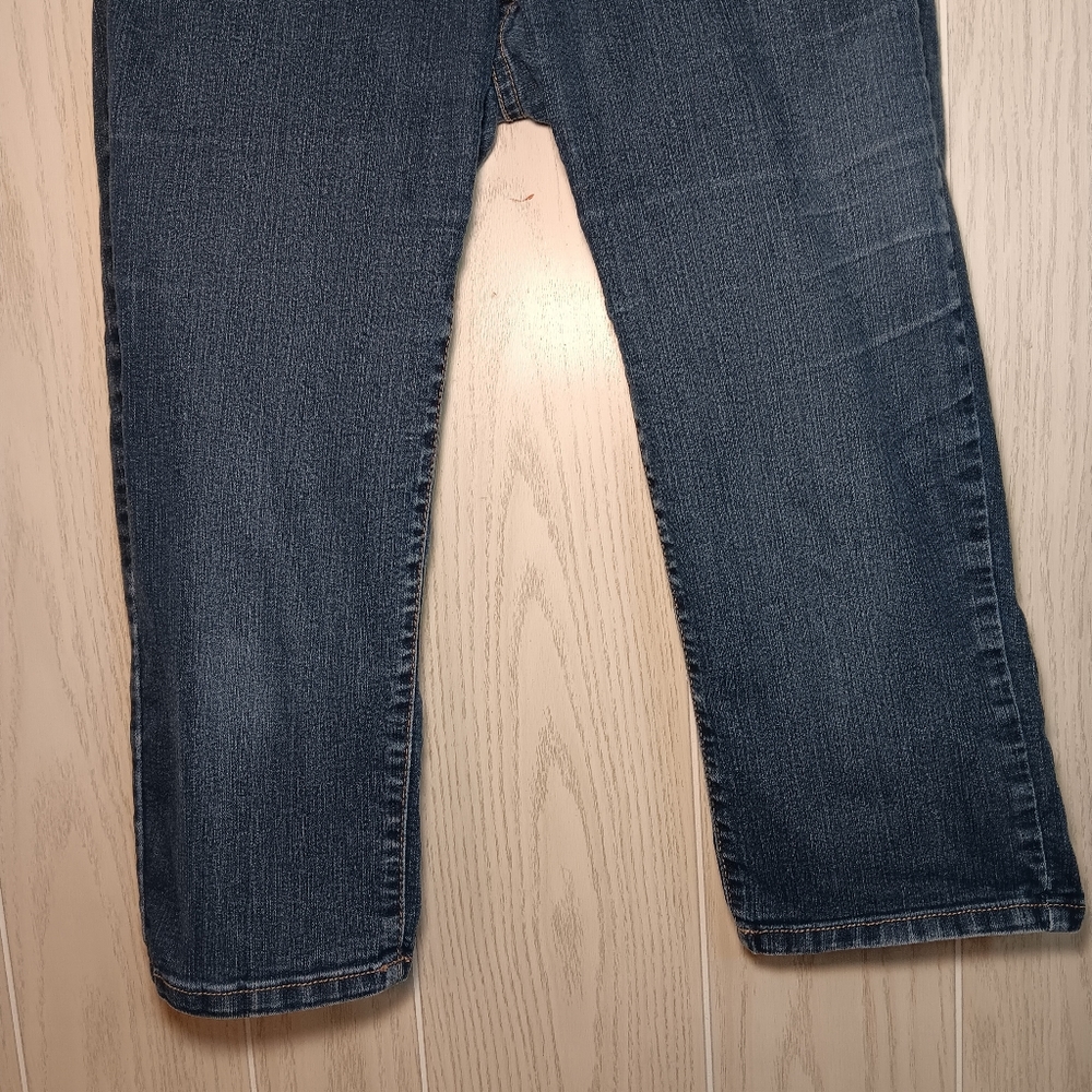 Not your daughter's jeans size 4 Capri dark blue denim with lift tuck technology - Picture 3 of 9